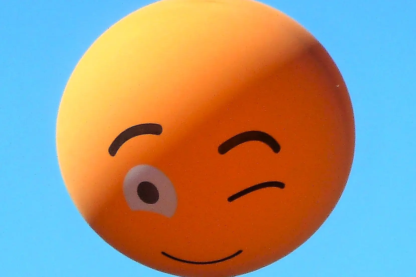 Luftballon zwinkernder Smiley